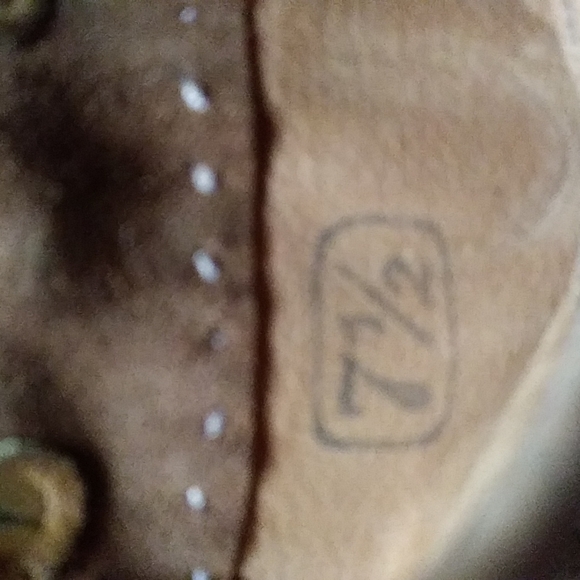 GUCCI TWO TONE SUEDE LEATHER GLOVES NWOT - Picture 7 of 9